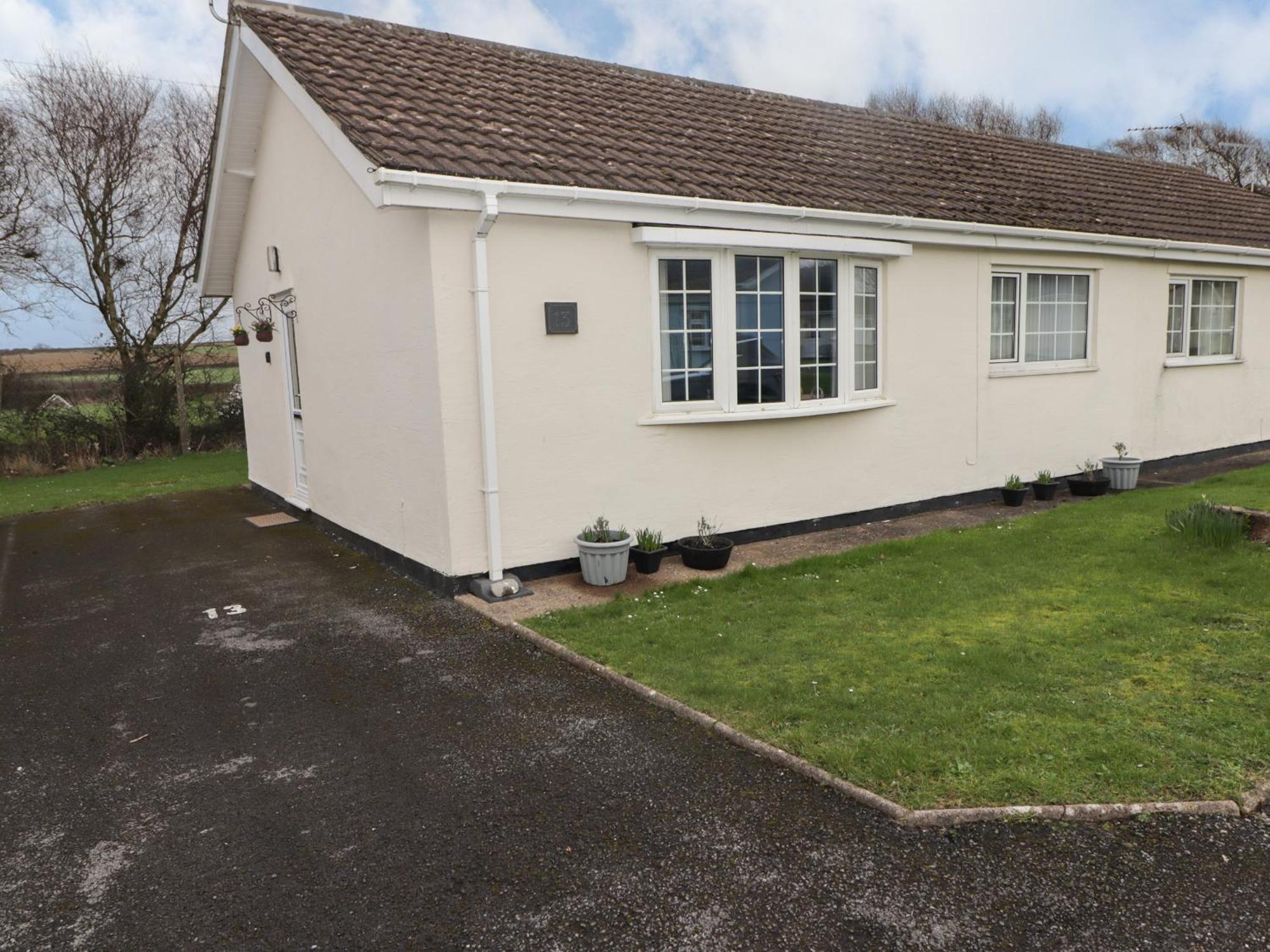 13 Gower Holiday Village Swansea Luaran gambar